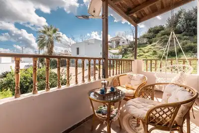 Image de Traditional Thea Home, Rhodes – Maison de vacances confortable avec vue sur jardin et montagne