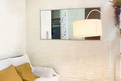 Image de Warm Retreat with Balcony at Shore 2 Residences