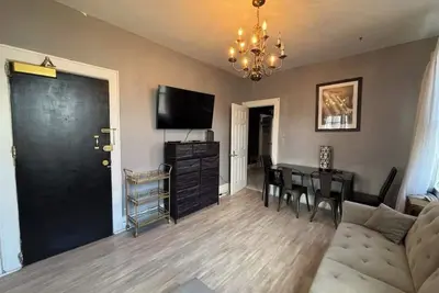Image de Large Apartment-Near Nyc
