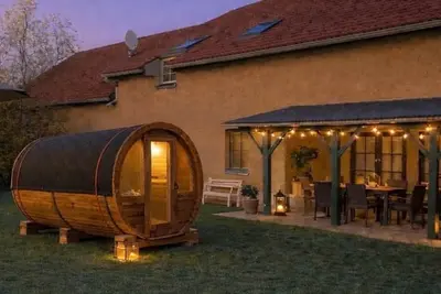 Image de Exclusive vacation home with private barrel sauna - peace & nature