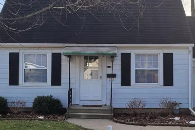 Image de Peaceful 2-bed single-family home centrally located on the east side of Morris.