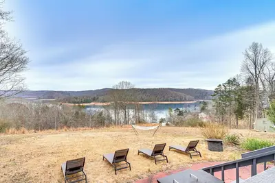 Image de Mtn & Lake Norris Views: Family Home w/ Game Room!