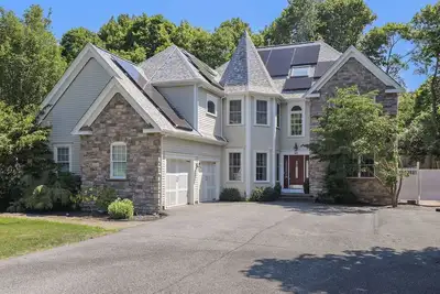 Image de Sagamore Manor ~ Pool ~ Hot Tub ~ 5 Minutes to Beach!