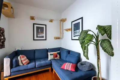 Image de Beautiful, bright apartment, right on the park