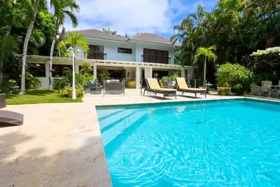 Image de Escape to your private paradise in Casa de Campo, La Romana.