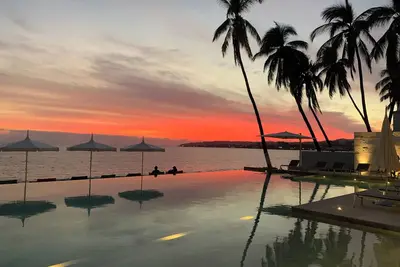 Image de Oceanfront apartment, an oasis with spectacular views.