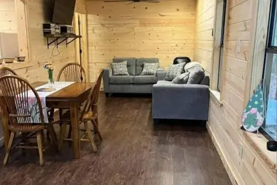 Image de Charming 2-bedroom cabin with Ac in cozy Poughkeepsie