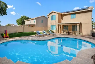 Image de Family Oasis w/ Heated Pool near Spring Training!