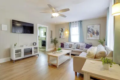 Image de Walk to Beach! Norfolk Family Home w/ Yard