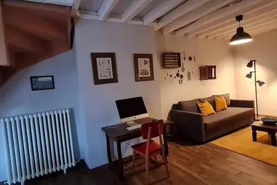 Image de Downtown Loft Above Craft Beer Bar with Chateau View