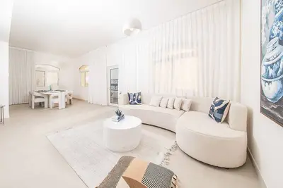 Image de Beachfront 4 Bed Villa in Ajmal Makan