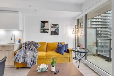 Image de RivetStays | The Jarvis Design Suite – 2 Bedroom Suite