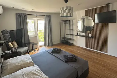 Image de Two-bedroom House Lara Denona- City center