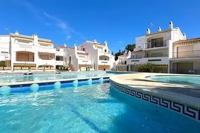 Image de Appartement 4 pers. avec terrasse, piscine et jardin à Roses, Costa Brava