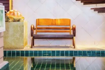 Image de 6br Private Heated Indoor Pool Villa in Central Phuket with Airport Pickup