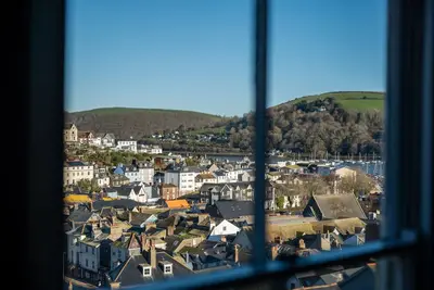 Image de Historic Dartmouth Cottage with Parking and Views