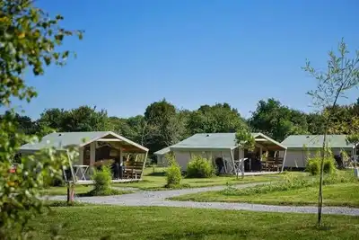 Image de Camping 4 étoiles - Piscine  - ccbeddf