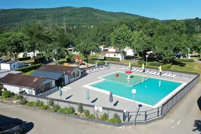 Image de Camping 4 étoiles - Piscine  - ccbeech