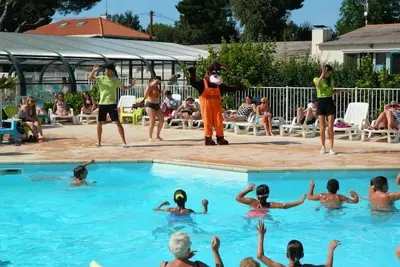 Image de Camping 4 étoiles - Parc aquatique - ccbedcc