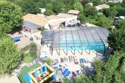Image de Camping 4 étoiles - Piscine  - ccbcbgh