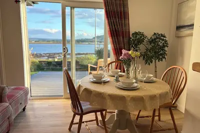 Image de Seafront spot, quiet and peaceful, free parking, family friendly!