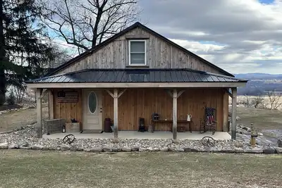 Image de Charming Cabin - Wake up to the Epic Views, Stay for the Convenience