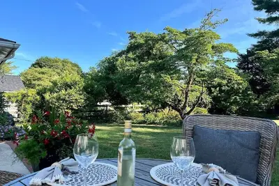 Image de Enchanting Garden Home (Close to Blue Bell/Ambler)