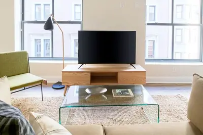 Image de Bold, Spacious 2br in Boston`s Financial District