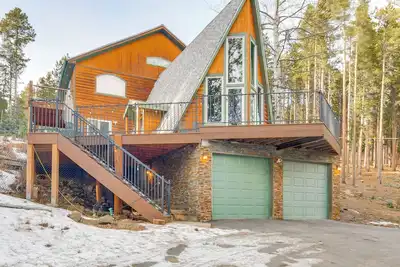 Image de Wooded Retreat w/ Private Hot Tub in Evergreen