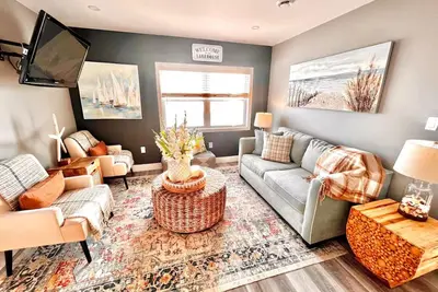 Image de Private Lake Front Beach oasis