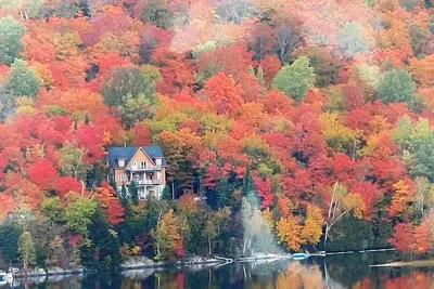 Image de LaCabanaDan - Bord de l'eau, Spa, La vue, Table de pool, 6 patios (31 Nuits & +)