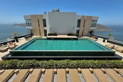 Image de Beachfront, with beautiful ocean views