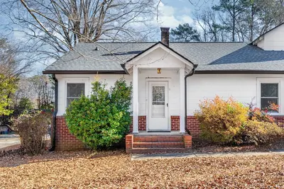 Image de Cozy 2-bedroom duplex near Duke