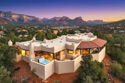 Image de Private Red Rock 4 Bedrom Retreat: Pool, Spa, Sauna, Uptown