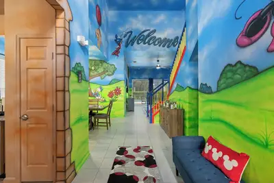 Image de Free Arcade! All Themed! South Facing Pool & Spa!