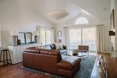 Image de Beautiful 2-bedroom condo with Ac in central Douglas location