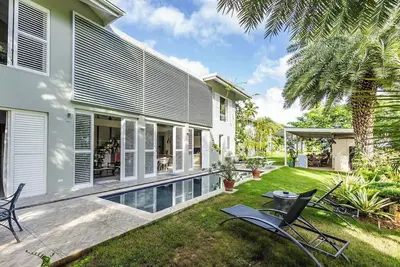 Image de Beachfront 5-bedroom villa in beautiful El Portillo, Dr - Staff Included