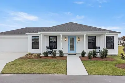 Image de New  3 bedroom cottage home in The Villages minutes to Eastport