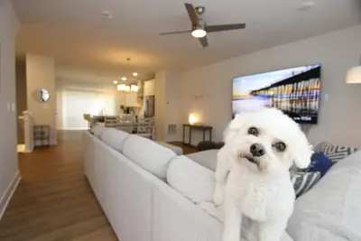 Image de Parking. Short Uber Ride. Townhouse in Annapolis! 3 Miles from Usna and Downtown