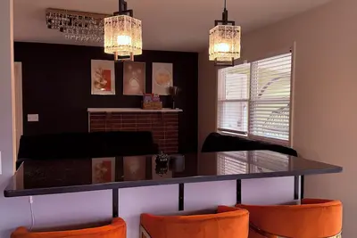 Image de Phenomenal fun escape 5 bd, Full Game Room / Bar Sleeps 14+ Brand New Home