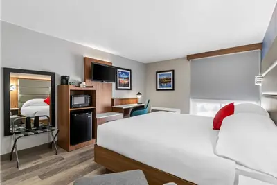 Image de Stylish Stay | Deluxe Queen Near Cheyenne Street Railway Trolley Tours