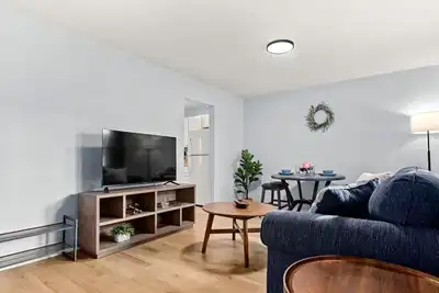 Image de Home Suite Home:J -Minutes to Downtown & P Heights