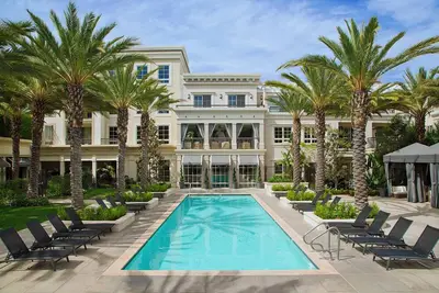 Image de Balcony Suite at The Americana with Pool & Gym Access