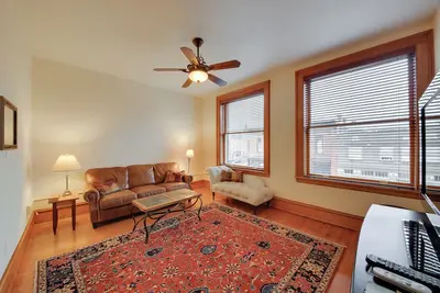 Image de Steps to Shops & Dining: Historic Dtwn Wallace Gem