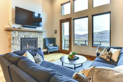 Image de Luxe Eden Gem w/ Hot Tub: 6 Mi to Powder Mountain!