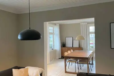 4-Bedroom Apartment w/ Free Parking