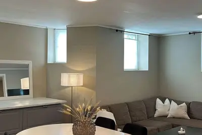 2-Bedroom Apartment w/ Free Parking