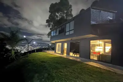 Image de Finca avec vue magnifique avec piscine, mini-football, basket-ball