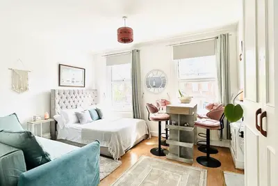 Image de The Hammersmith River studio- central, cosy and well designed