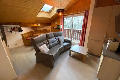 Image de Appartement spacieux, proche centre-ville, parking inclus